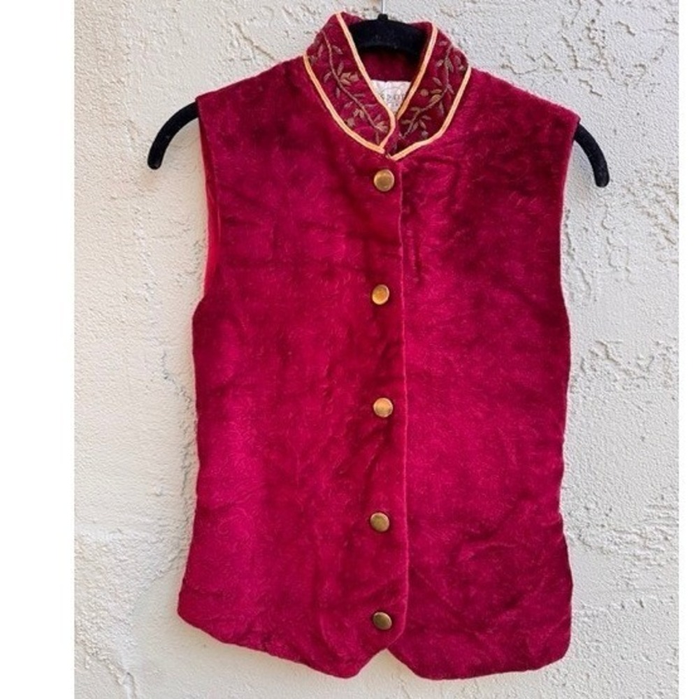 VTG Passports Red Embroidered Velvet Vest SMALL Academia Brocade Goth Regency